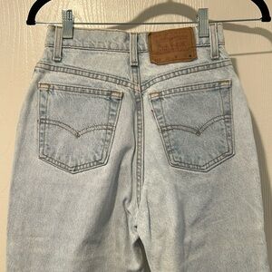 Ladies vintage Levi jeans slim fit high waisted